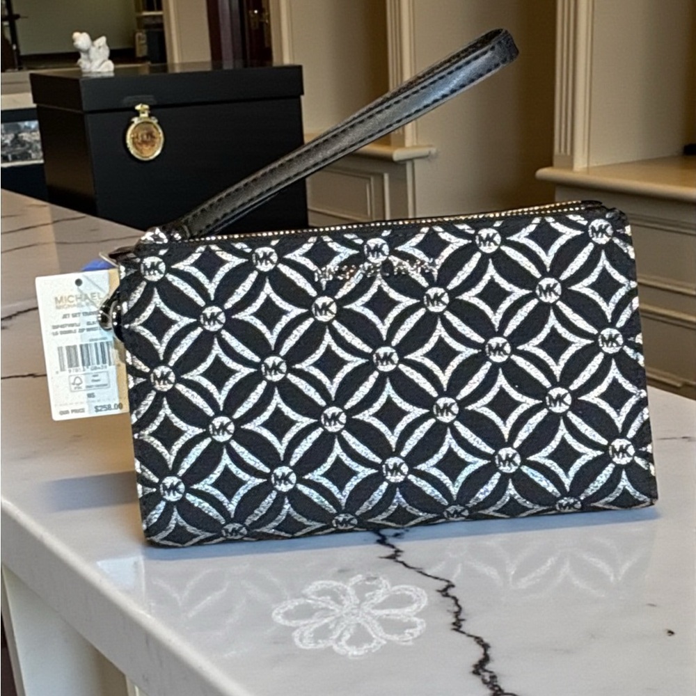 Michael Kors Jet Set Travel Large Double Zip Wristlet Phone Holder NWT